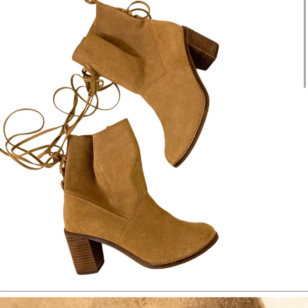 Toms Mila Toffee Wrap Laces Suede stacked Block 3” Heel Boots 10 Pristine $98 - Picture 3 of 14